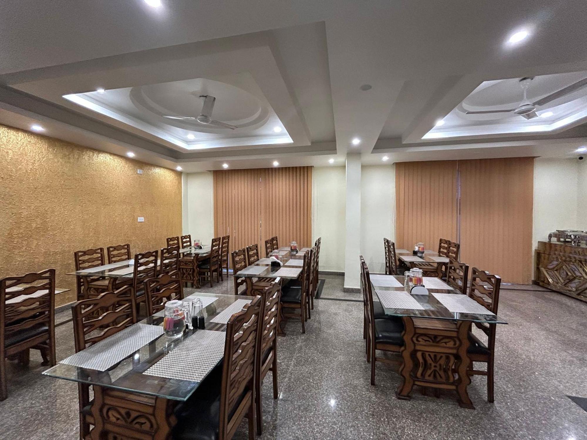 Fair Mount, Airport Road, Humhama Srinagar Otel Dış mekan fotoğraf